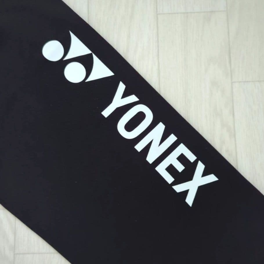 ❇️新品　YONEX　ユニ　L　ウォームアップパンツ　黒　ストレッチ　ロゴ入り
