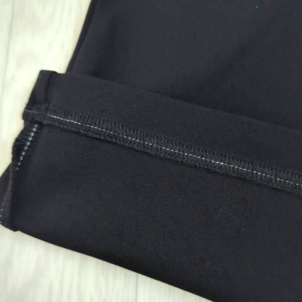 ❇️新品　YONEX　ユニ　L　ウォームアップパンツ　黒　ストレッチ　ロゴ入り