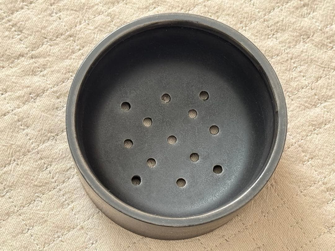 木下和美　陶器の黒蒸篭
