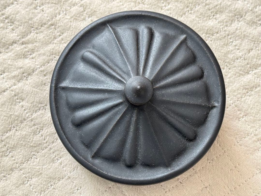 木下和美　陶器の黒蒸篭