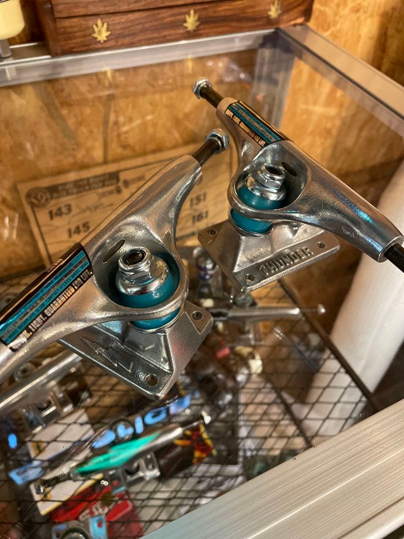トラック THUNDER TRUCKS T-II 147