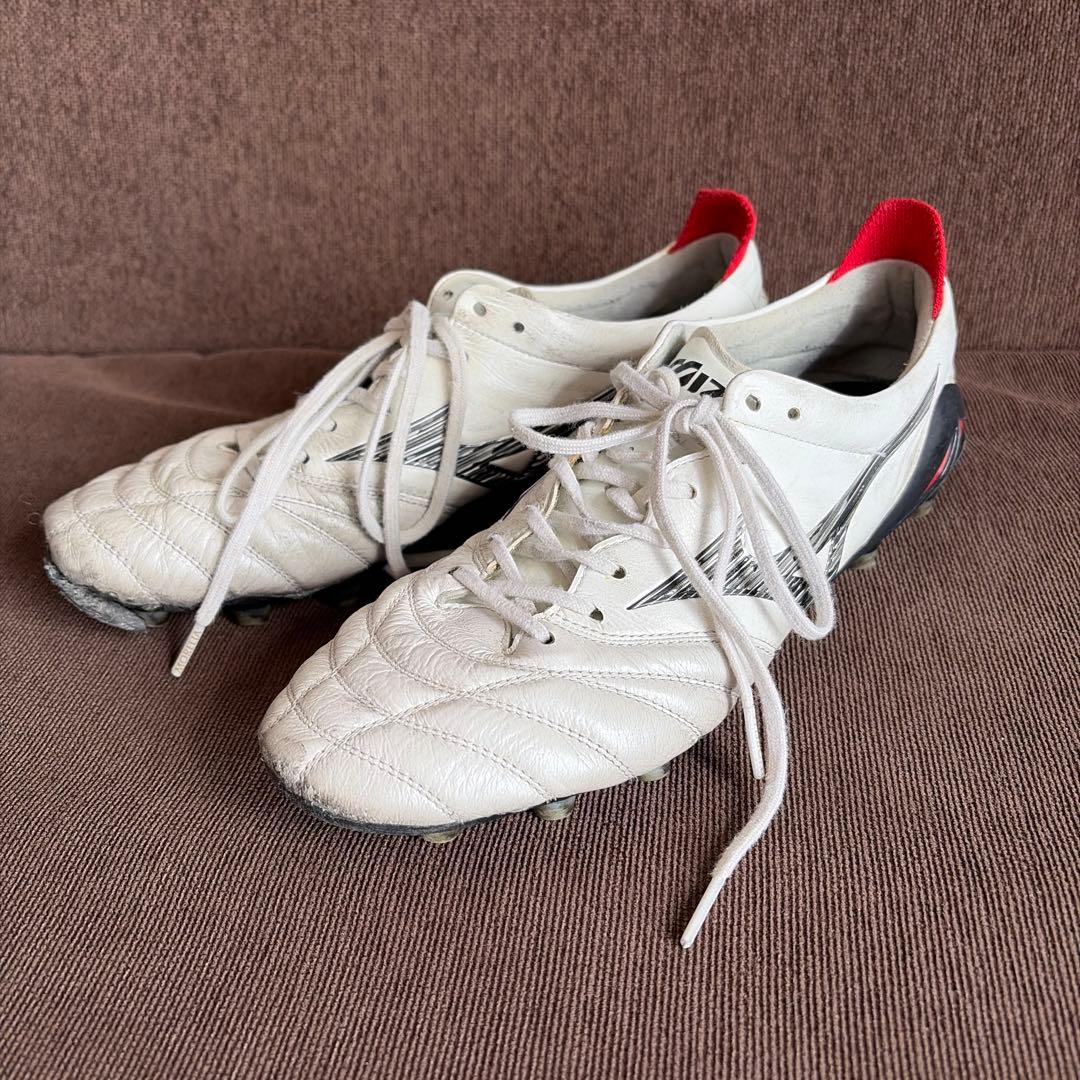 Mizuno Morelia NEOサッカーシューズ ホワイト/レッド