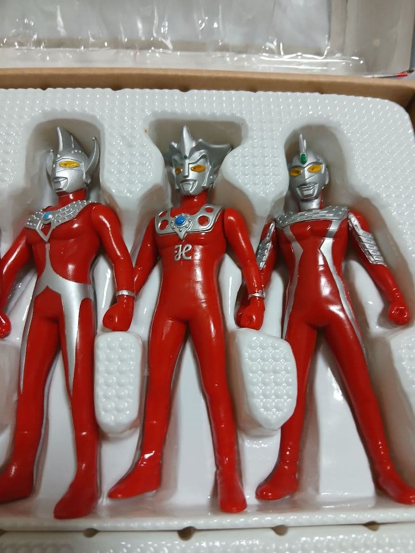 ウルトラヒーローベスト21　フィギュア　ウルトラマン