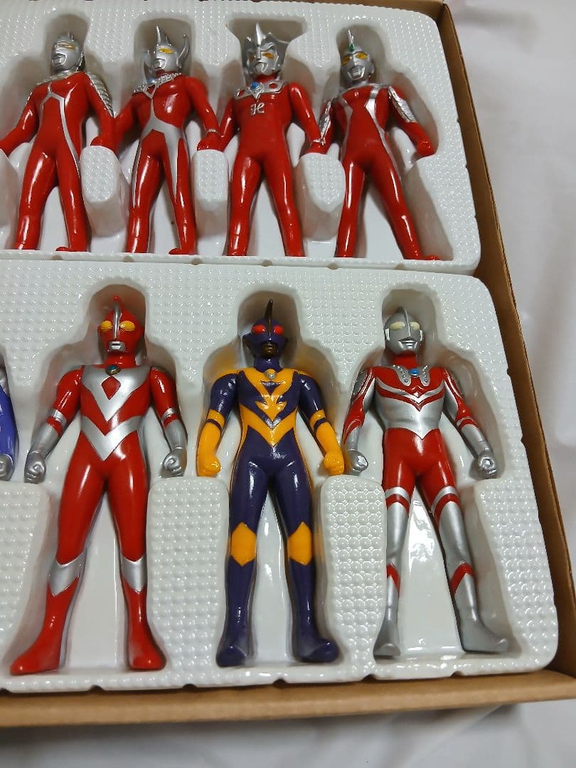 ウルトラヒーローベスト21　フィギュア　ウルトラマン