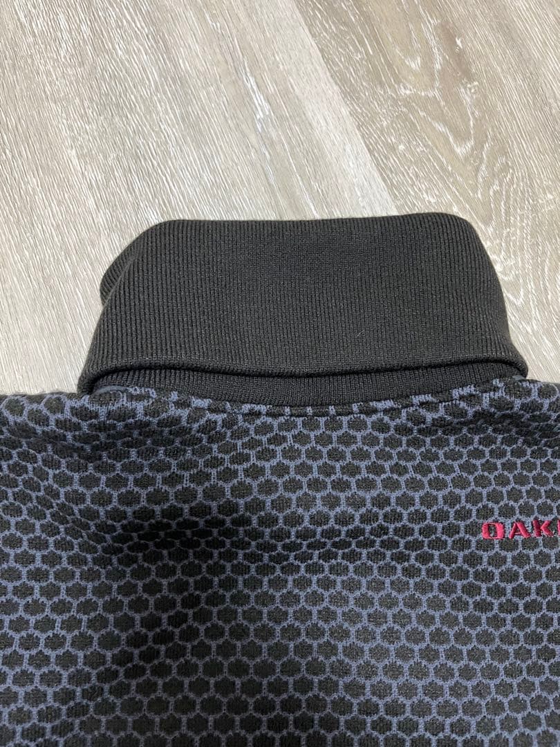 ほぼ新品　オークリー　アウター　オークリーアウター　ハイブリッドブルゾン　L