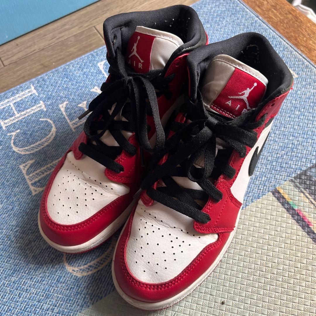 Nike Air Jordan 1 赤白黒 ハイカット