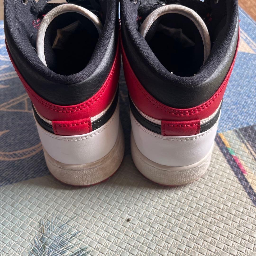 Nike Air Jordan 1 赤白黒 ハイカット