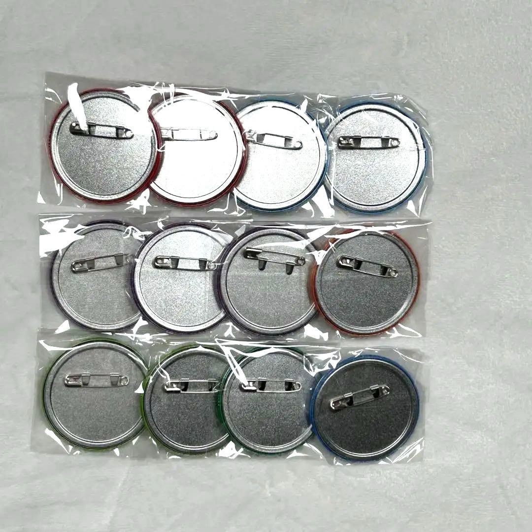進撃の巨人 缶バッジ まとめ売り 6種11個 エレン/ミカサ/リヴァイ 他