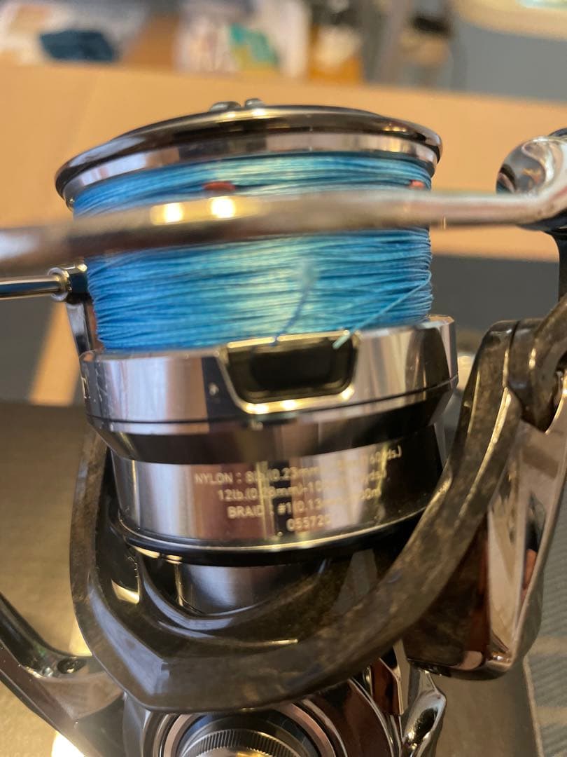 リール DAIWA 18 EXIST LT 3000-CH