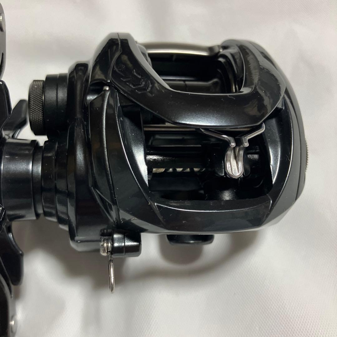 美品！　ダイワ　20タトゥーラSV TW XH おまけ付き