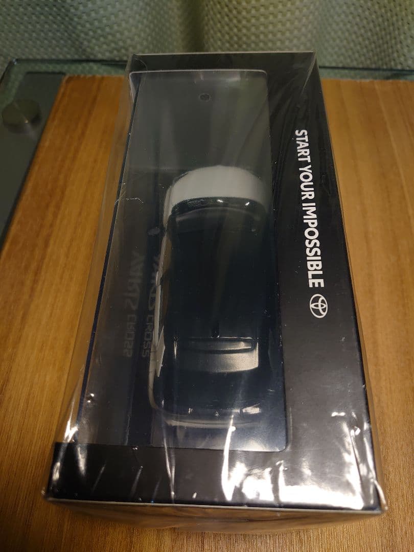 ☆【新品】ヤリスクロス　ブラックマイカ×ホワイトパール　カラーサンプル