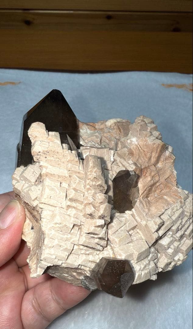 マスタークリスタル 完全天然物 山東省産モリオン ピンクカリ長石 造形美 原石