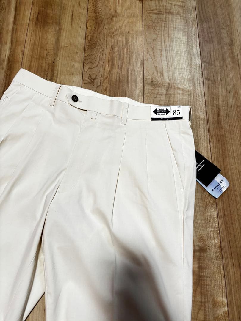 新品。マンシングウェア パンツ