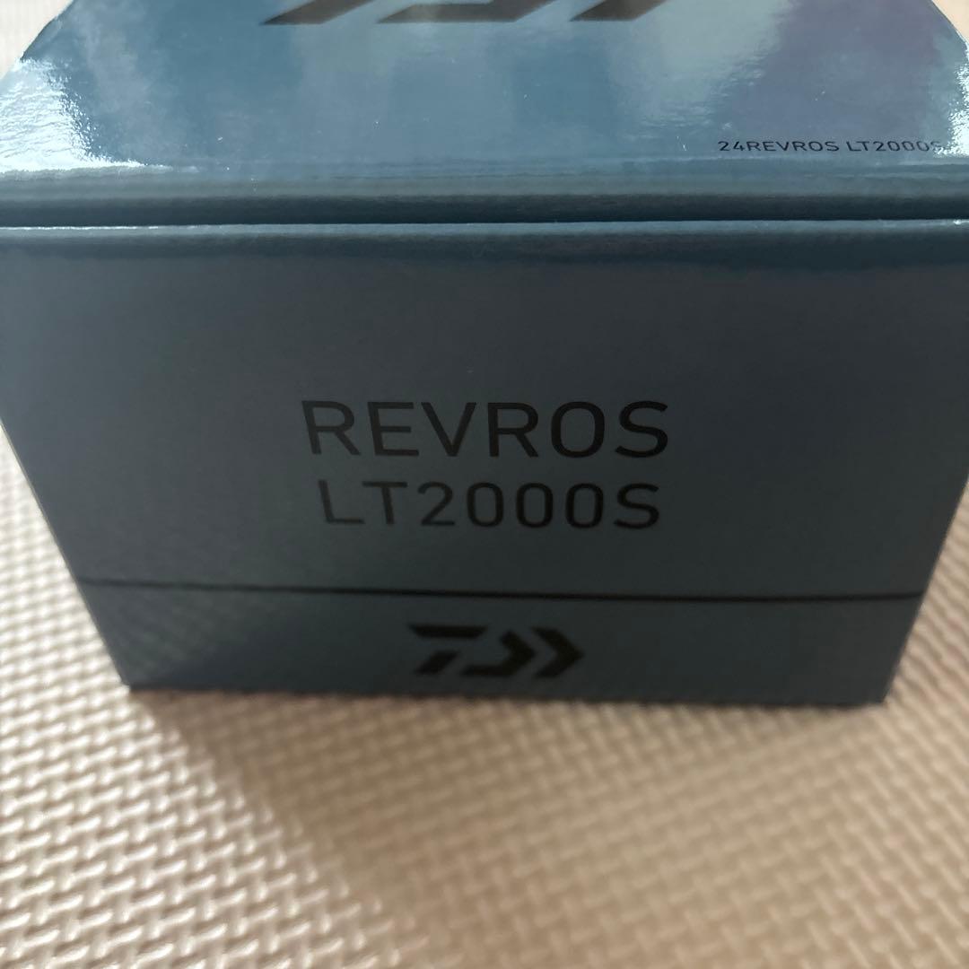 24REVROS LT 2000S スピニングリール