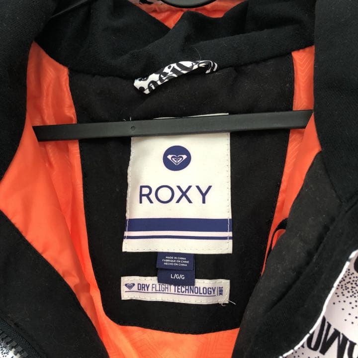 美品　一度のみ着用２時間　ROXY スノーボードウエア