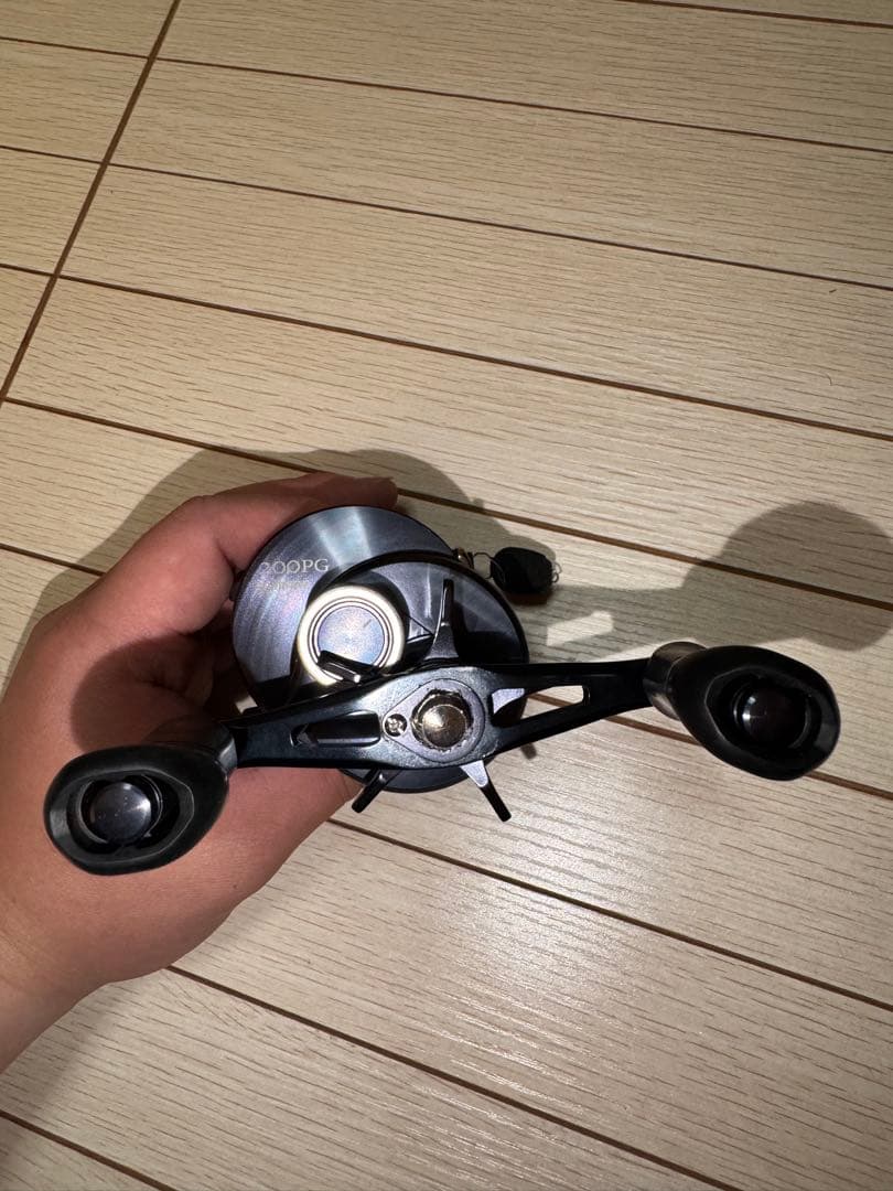 20 オシアコンクエスト リミテッド 200PG(右)