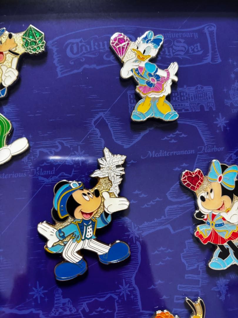 ディズニーシー　15周年　ピンバッジセット　ファンダフル
