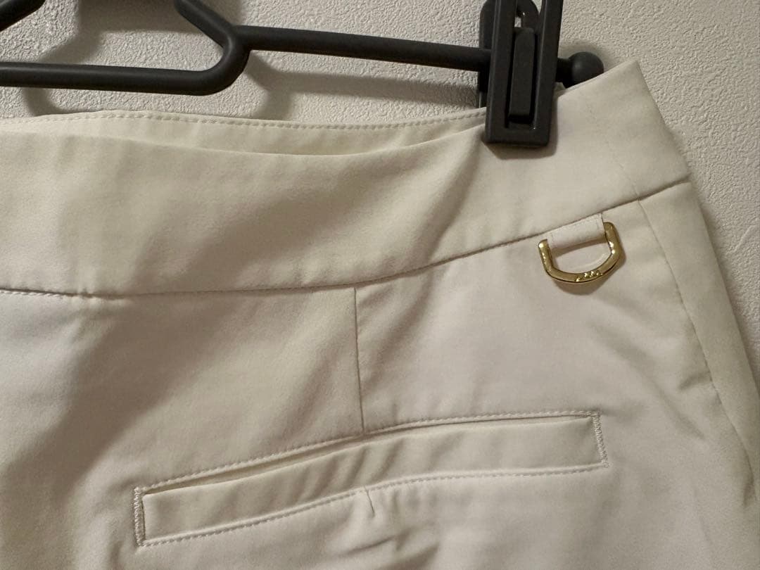 ムータ　⭐︎美品　ホワイト ゴルフ用スカート