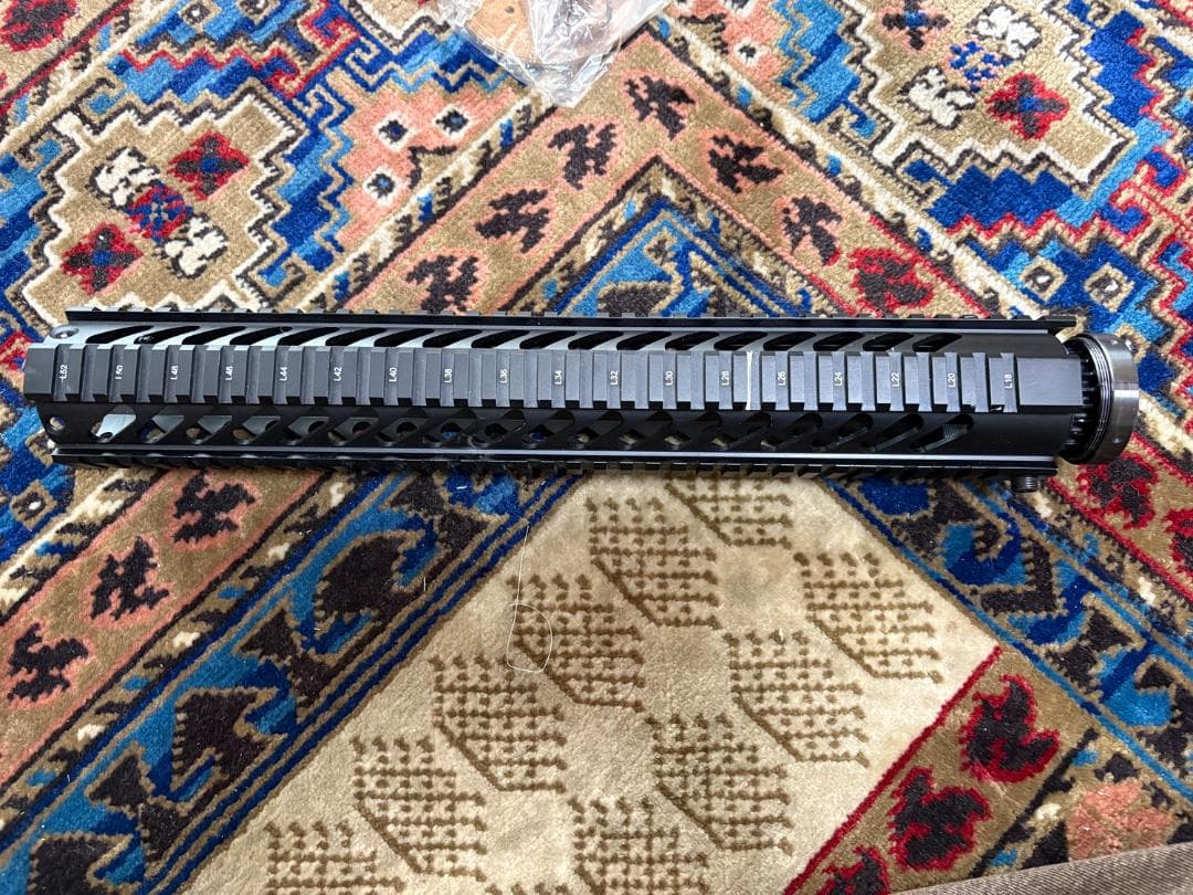 M4 ASタイプ フリーフロート クワッドレイル ハンドガード 15インチ