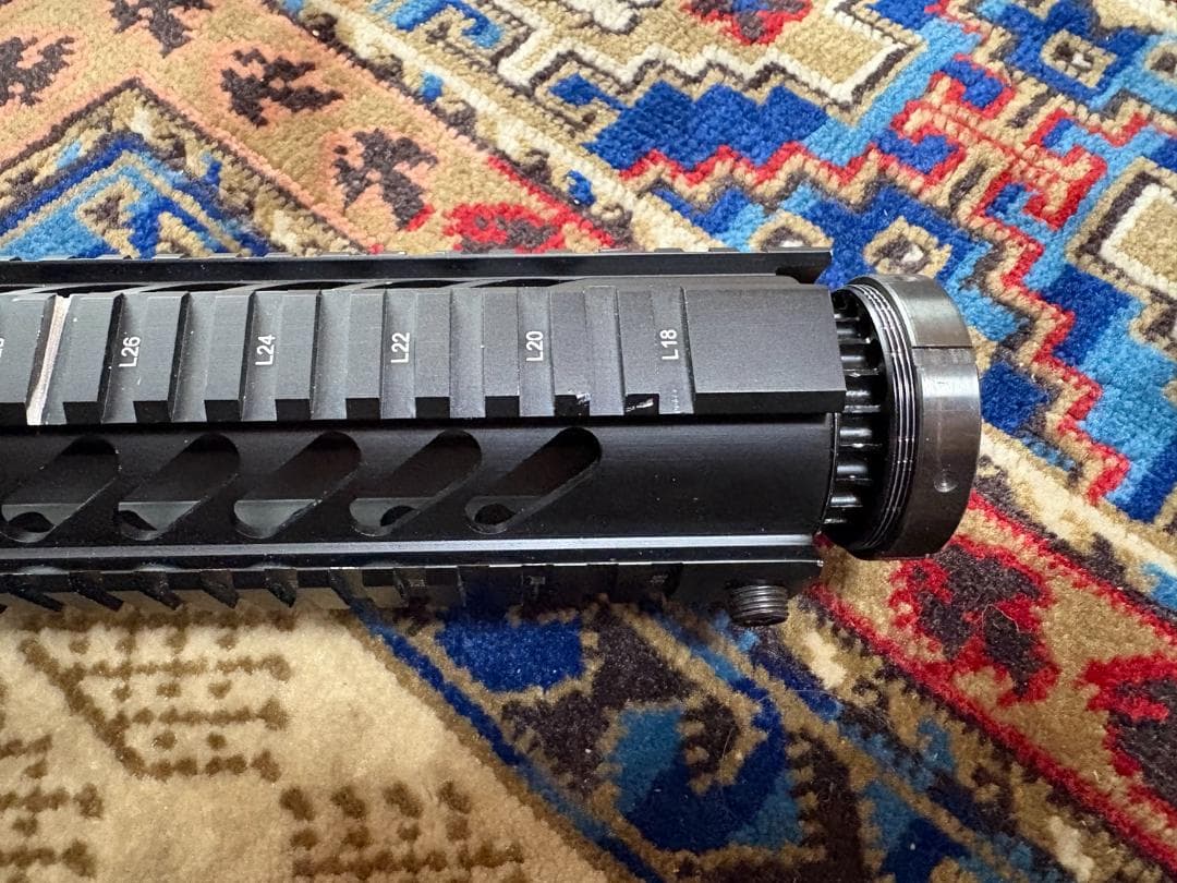 M4 ASタイプ フリーフロート クワッドレイル ハンドガード 15インチ
