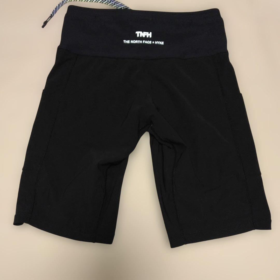THE NORTH FACE× HYKE コラボショートレギンスブラック