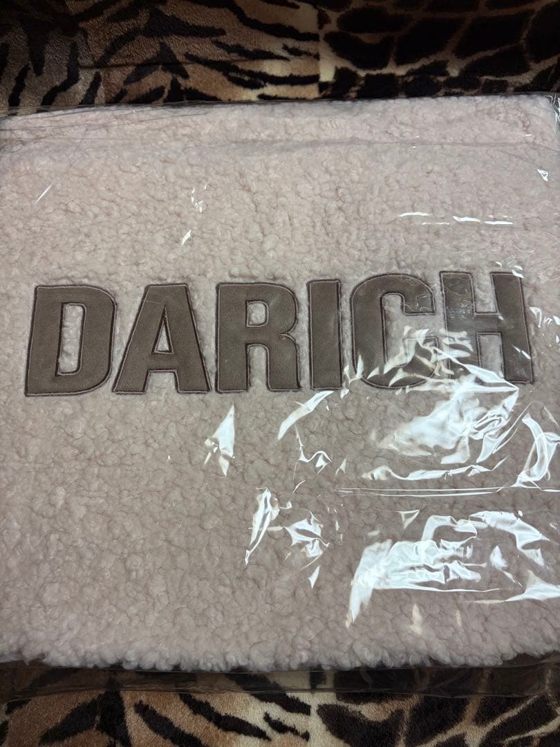 新品 未開封 Darich VIP会員特典 クッション&ブランケット&Tシャツ