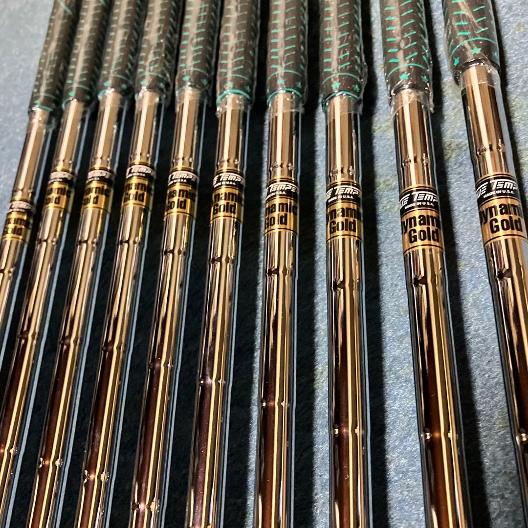 Wilson STAFF TOUR BRADE 10本 2I-9I,P,S DG
