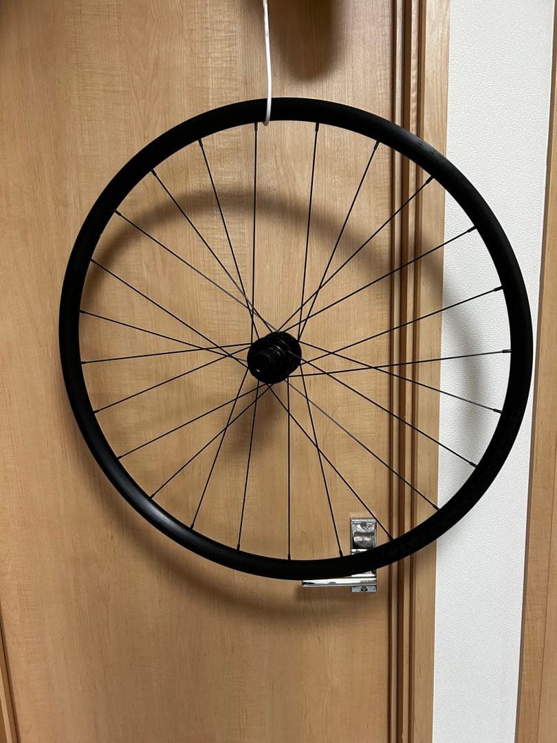 ブラック自転車ホイール シマノハブ