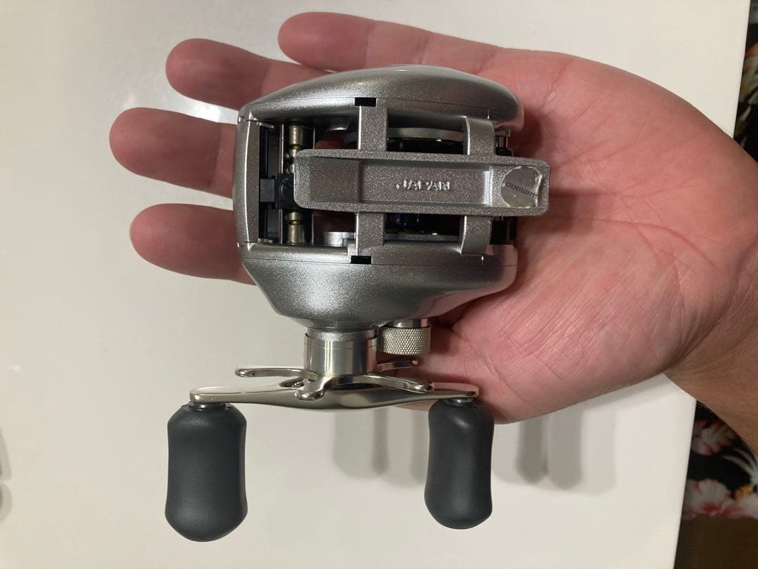 シマノ スコーピオン メタニウムMg RH420　美品