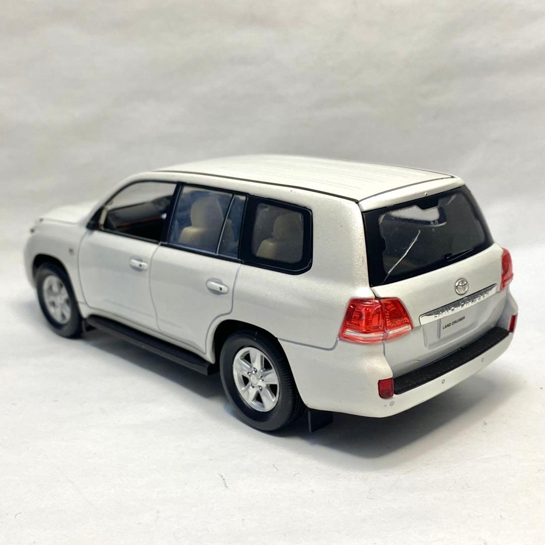 1/30 トヨタ ランドクルーザー 200 前期 カラーサンプル 非売品