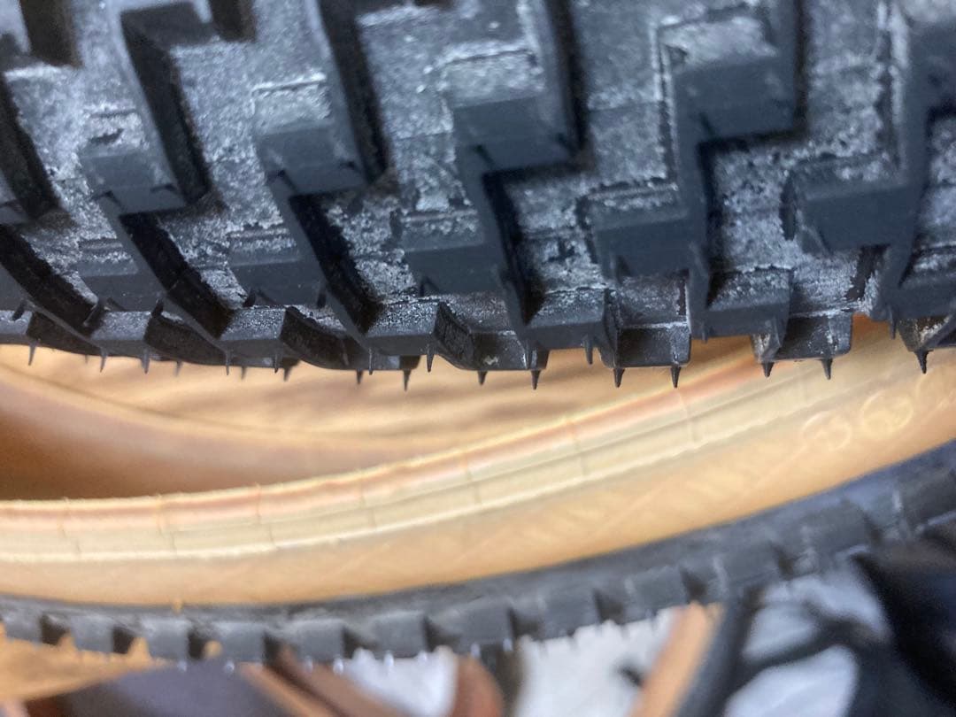 希少BRUCE GORDON Rock'n Road Tire