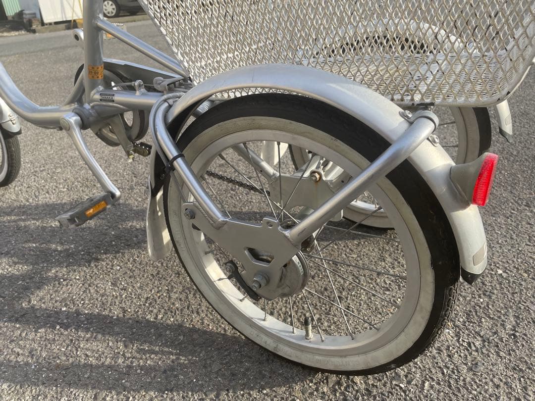 愛知県引取限定　ブリヂストン　シルバー 三輪 自転車　中古