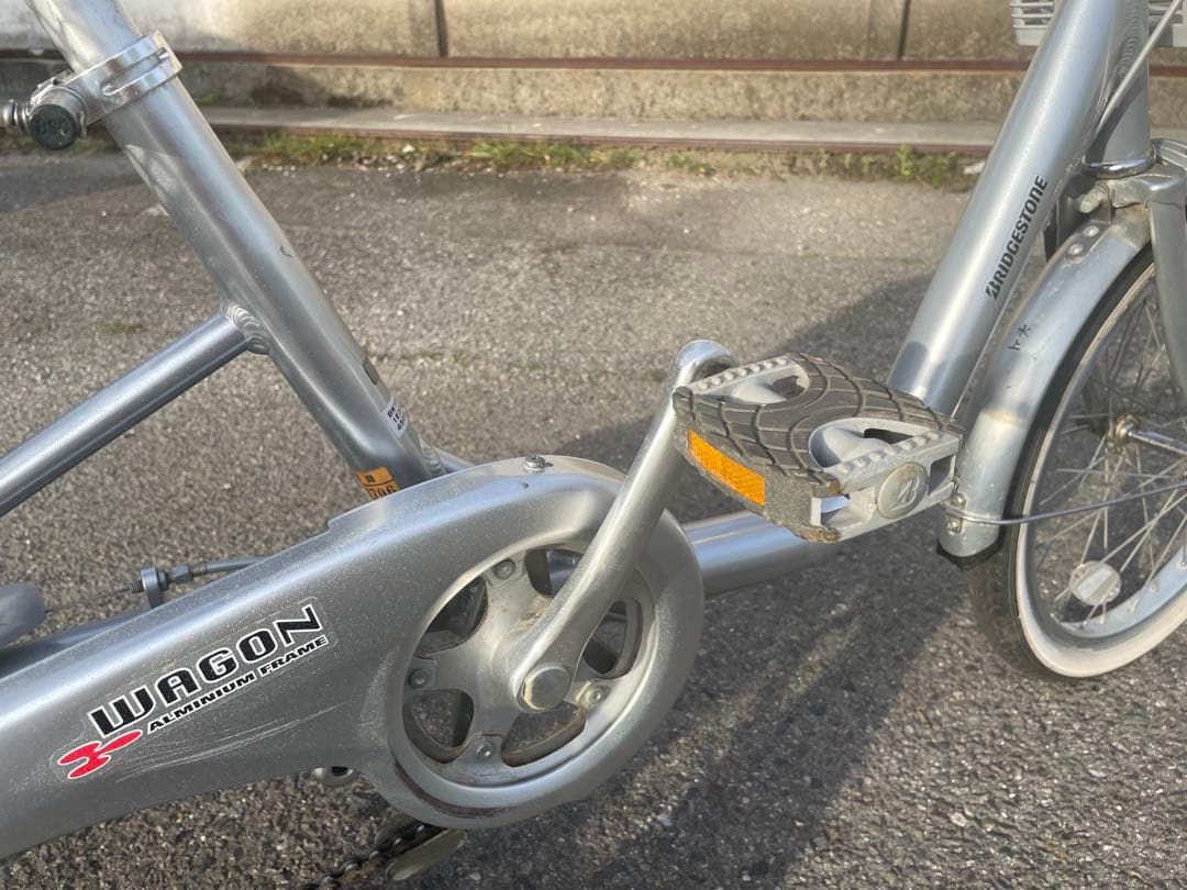 愛知県引取限定　ブリヂストン　シルバー 三輪 自転車　中古