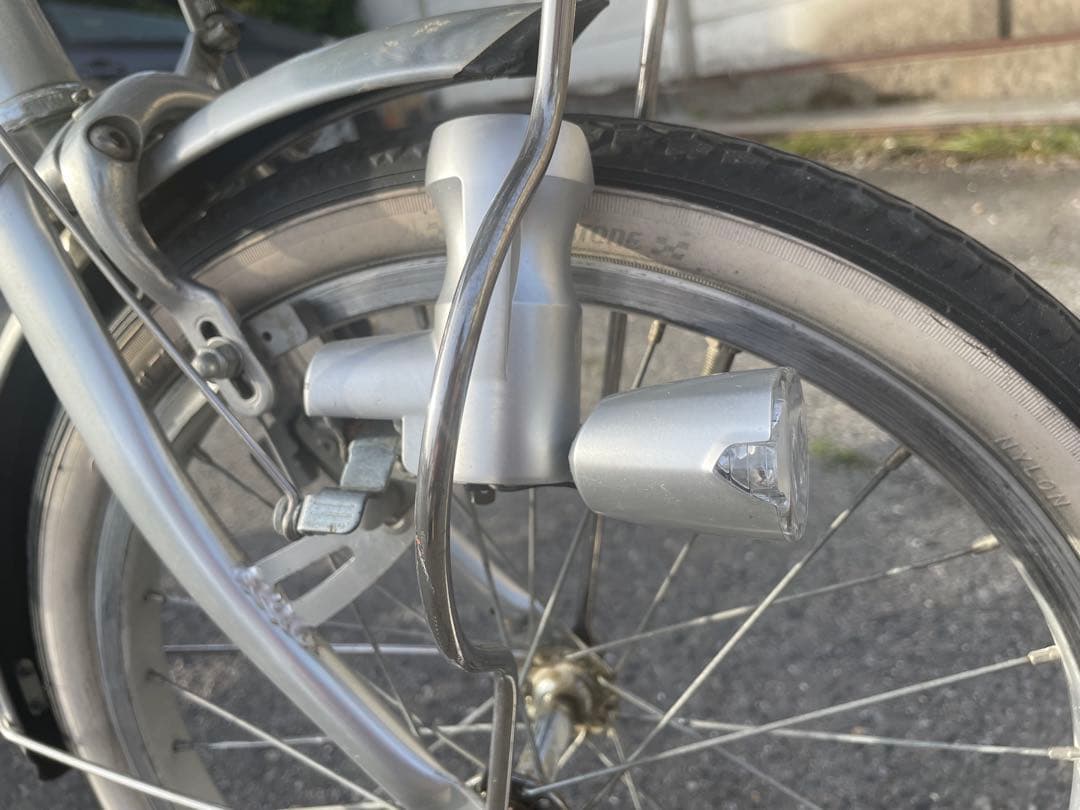 愛知県引取限定　ブリヂストン　シルバー 三輪 自転車　中古