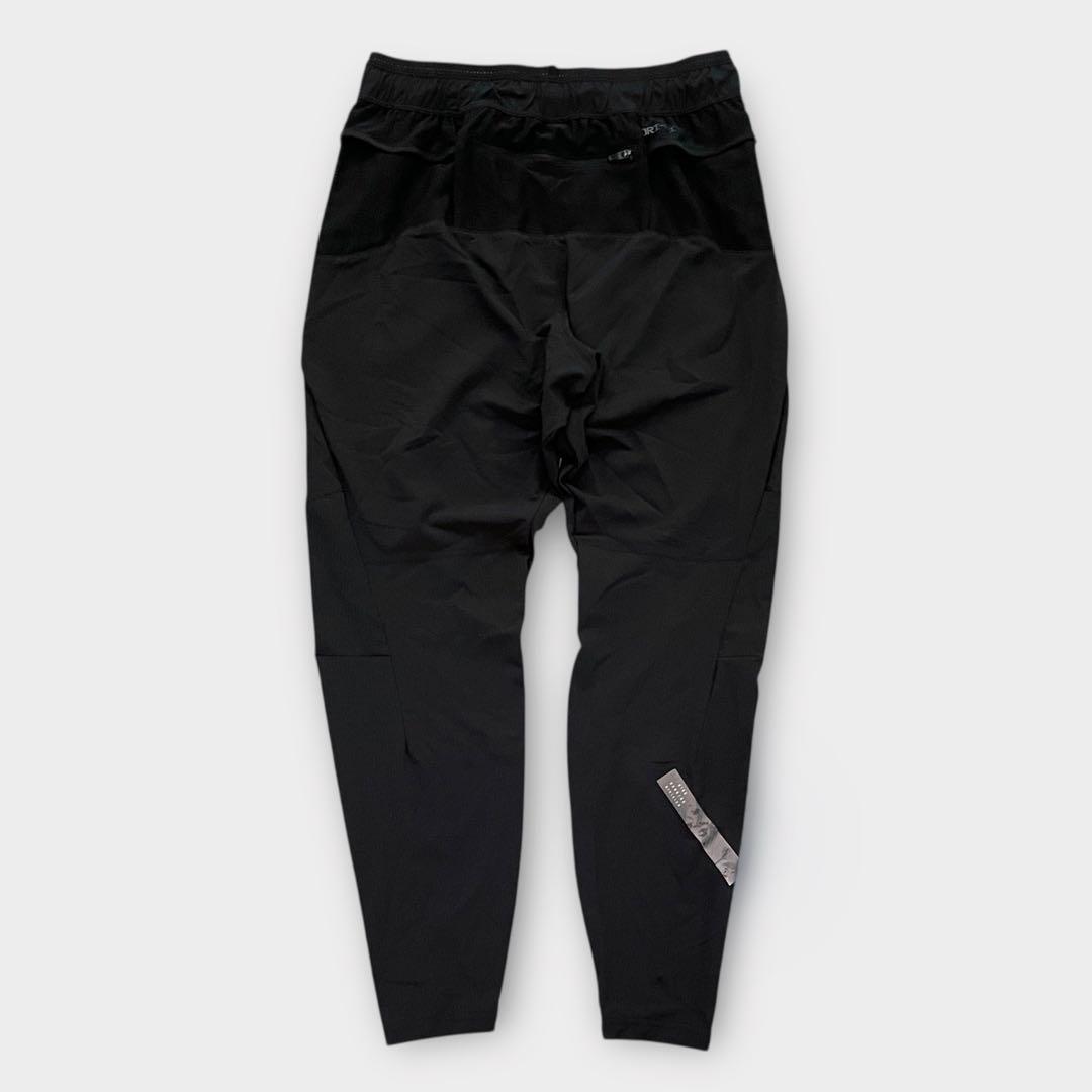NIKEナイキ　ランディビジョン　ランニングパンツ　ブラック　メンズM