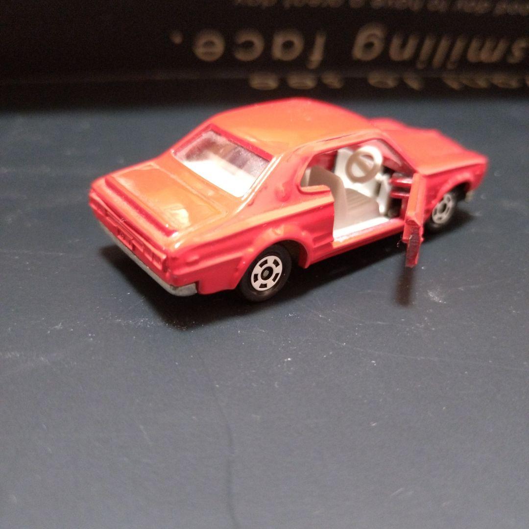 トミカ ニッサン スカイライン 2000GT