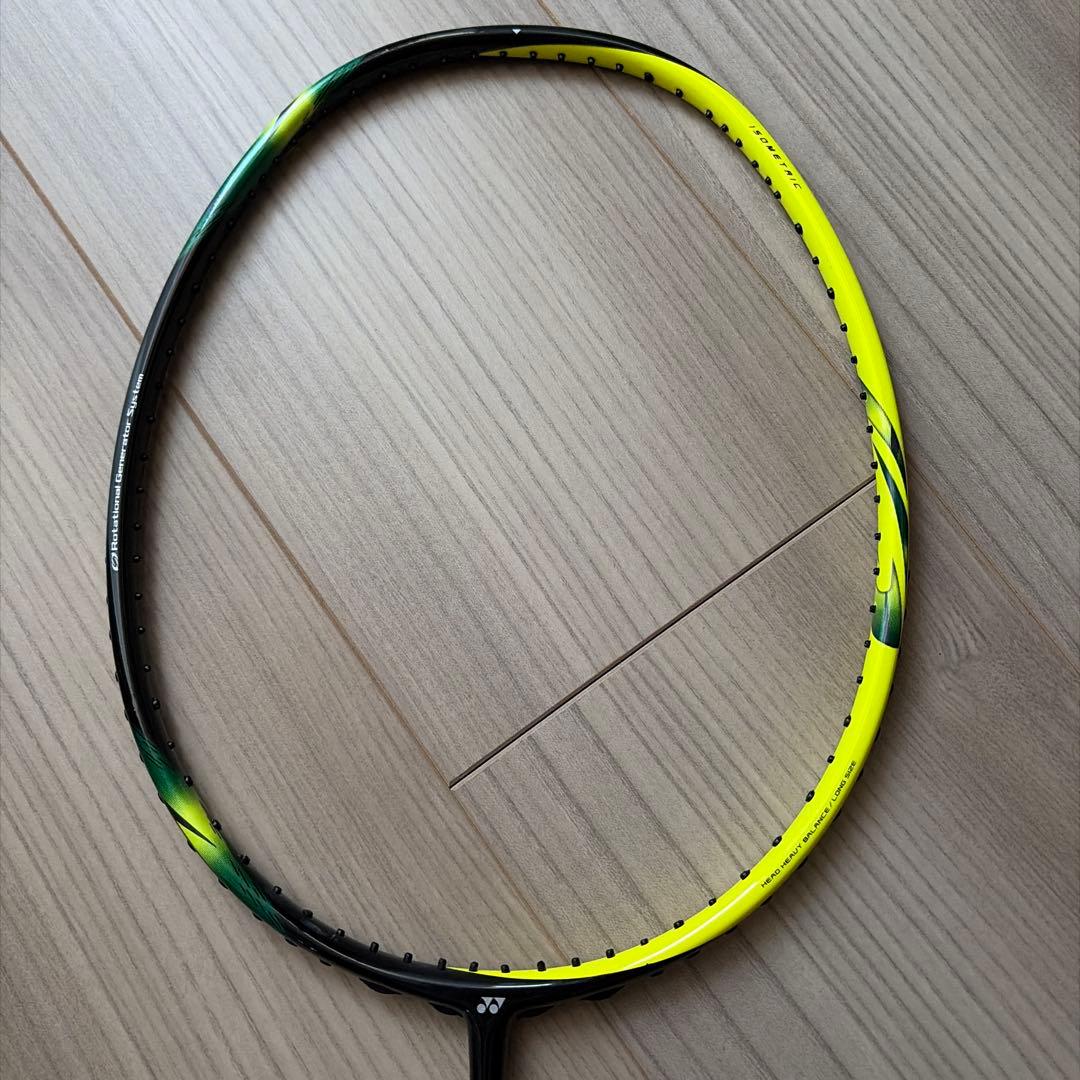 [美品]YONEX アストロクス2 イエロー