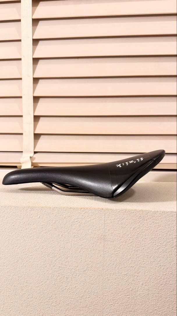 fizik ALIANTE フィジーク　アリアンテ R3 サドル