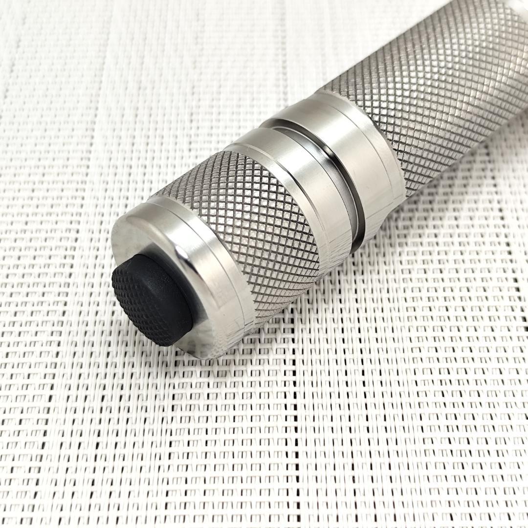 SUREFIRE 6P スタイル チタンライト／ランヤードリング付き
