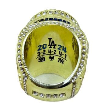 【木箱入り】ドジャース　大谷＆山本　2024＆2025　チャンピオンリングx4
