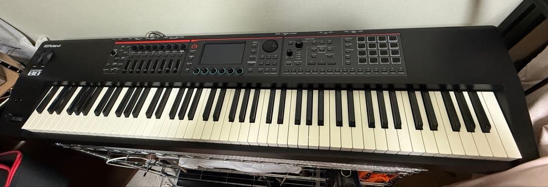 g*n様 【美品】【ROLAND】Fantom-08（純正ケース付き）