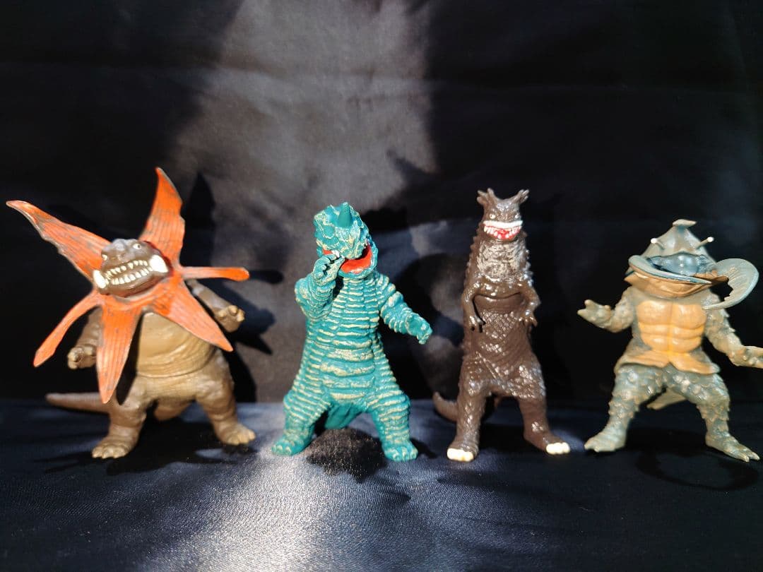 HGウルトラマンシリーズ ウルトラマン怪獣27体セット ガシャポン バンダイ
