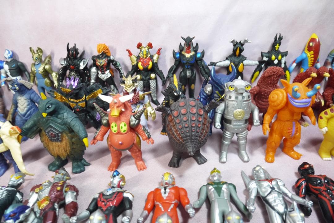 ウルトラヒーローシリーズ500　ウルトラ怪獣シリーズ500　ソフビ117体