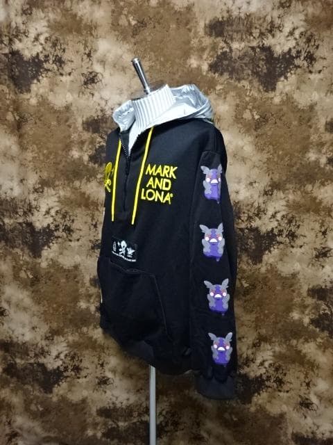 超レア未使用品！MARK&LONA マークアンドロナ・ポケモンピカチュウパーカー