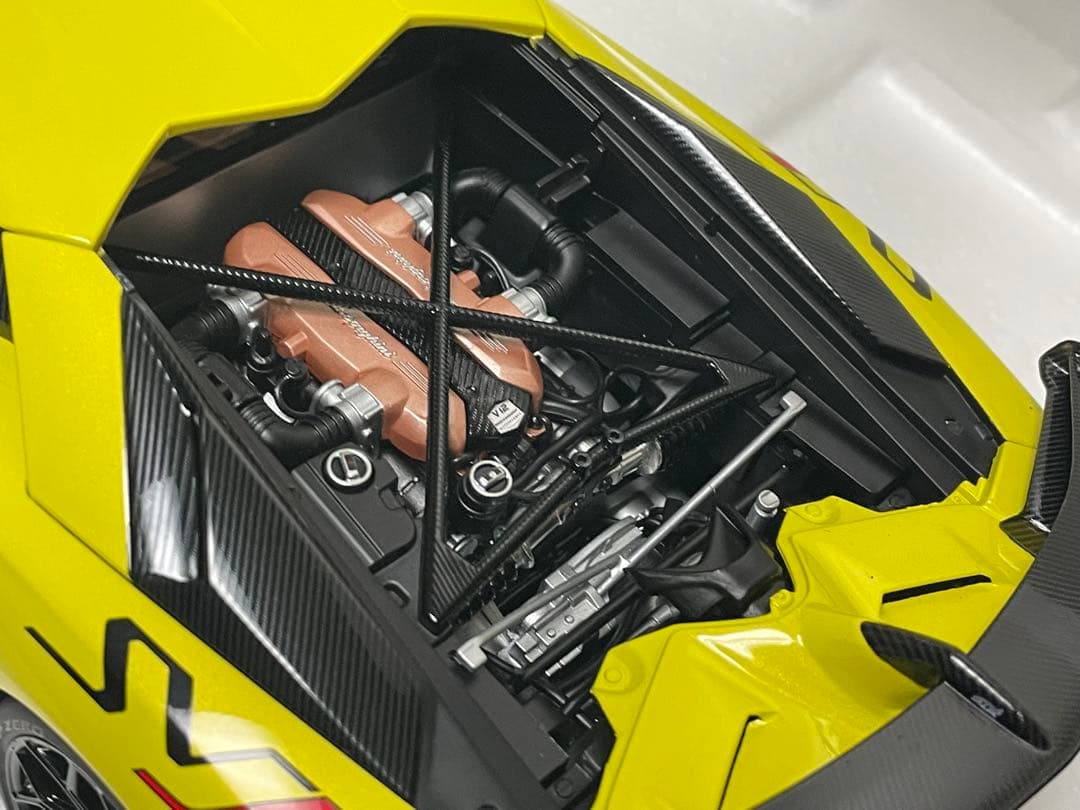 Tora_067　Autoart 1/18 アヴェンタドール SVJ