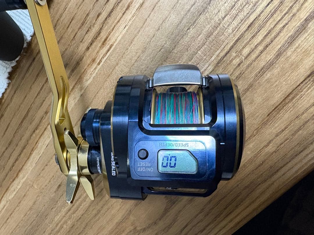 ソルティガic300 H-SJ 右巻き 中古美品 3月末購入