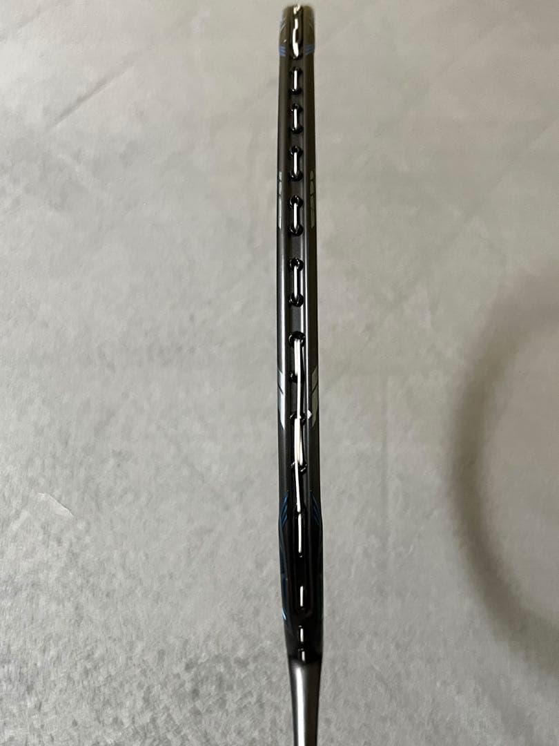 YONEX ボルトリック zフォースⅡ 4UG5