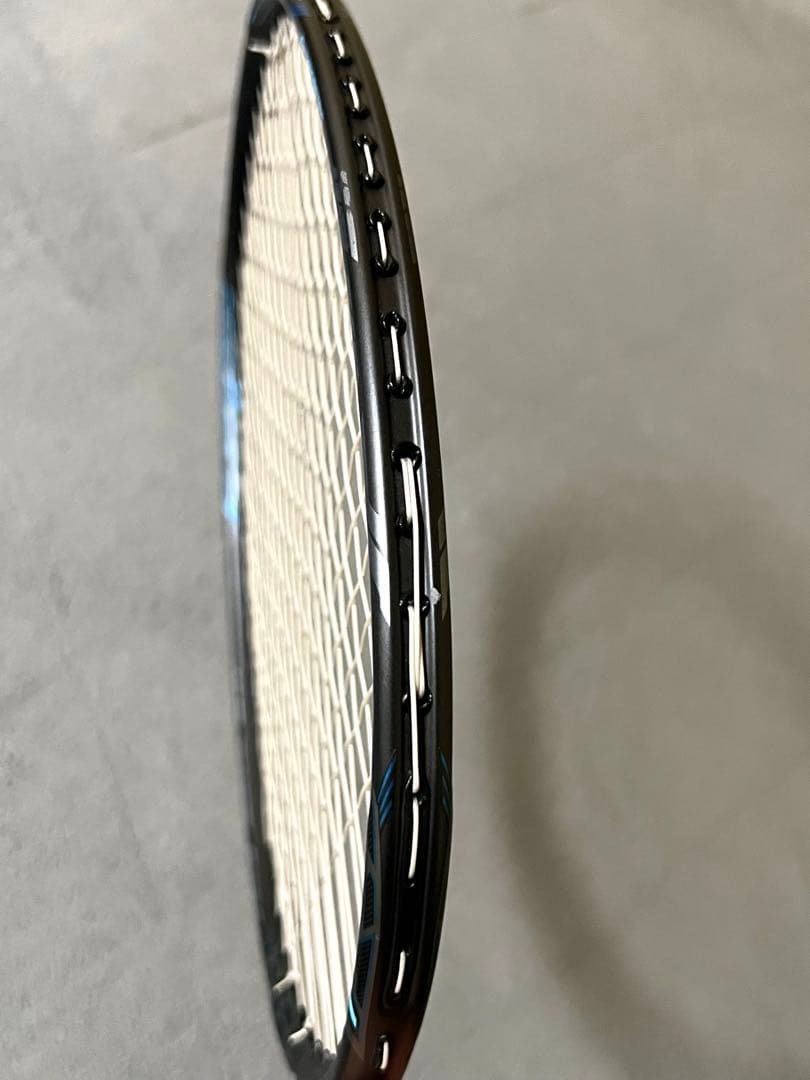 YONEX ボルトリック zフォースⅡ 4UG5
