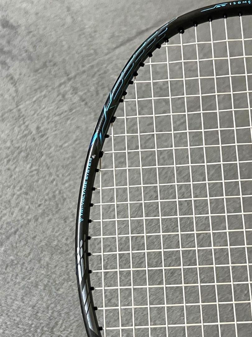 YONEX ボルトリック zフォースⅡ 4UG5