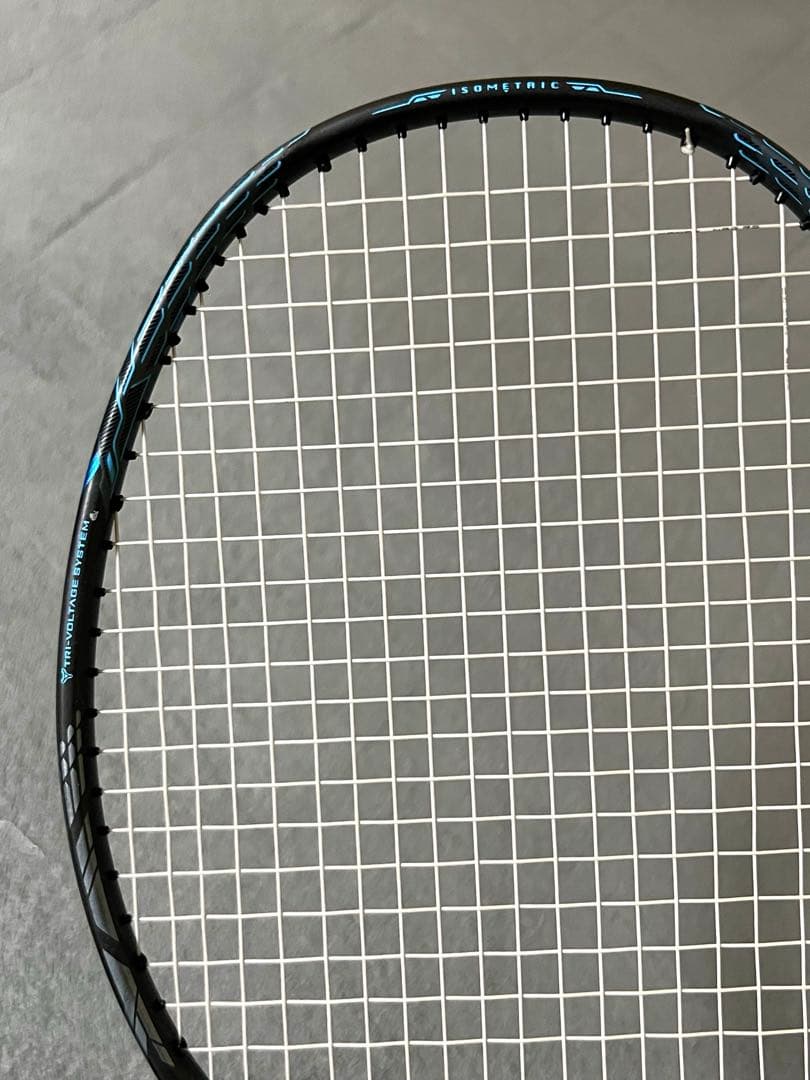 YONEX ボルトリック zフォースⅡ 4UG5